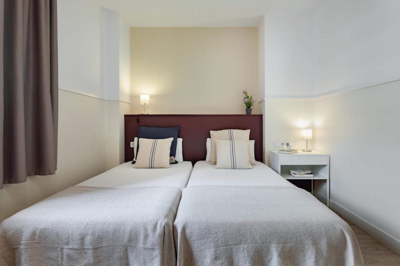 Apartments Sata Olimpic Village Area Барселона Екстериор снимка