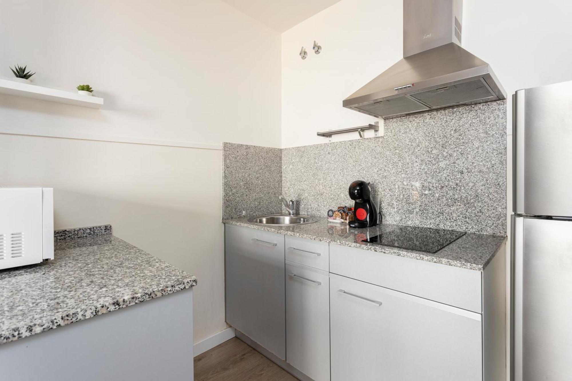 Apartments Sata Olimpic Village Area Барселона Екстериор снимка